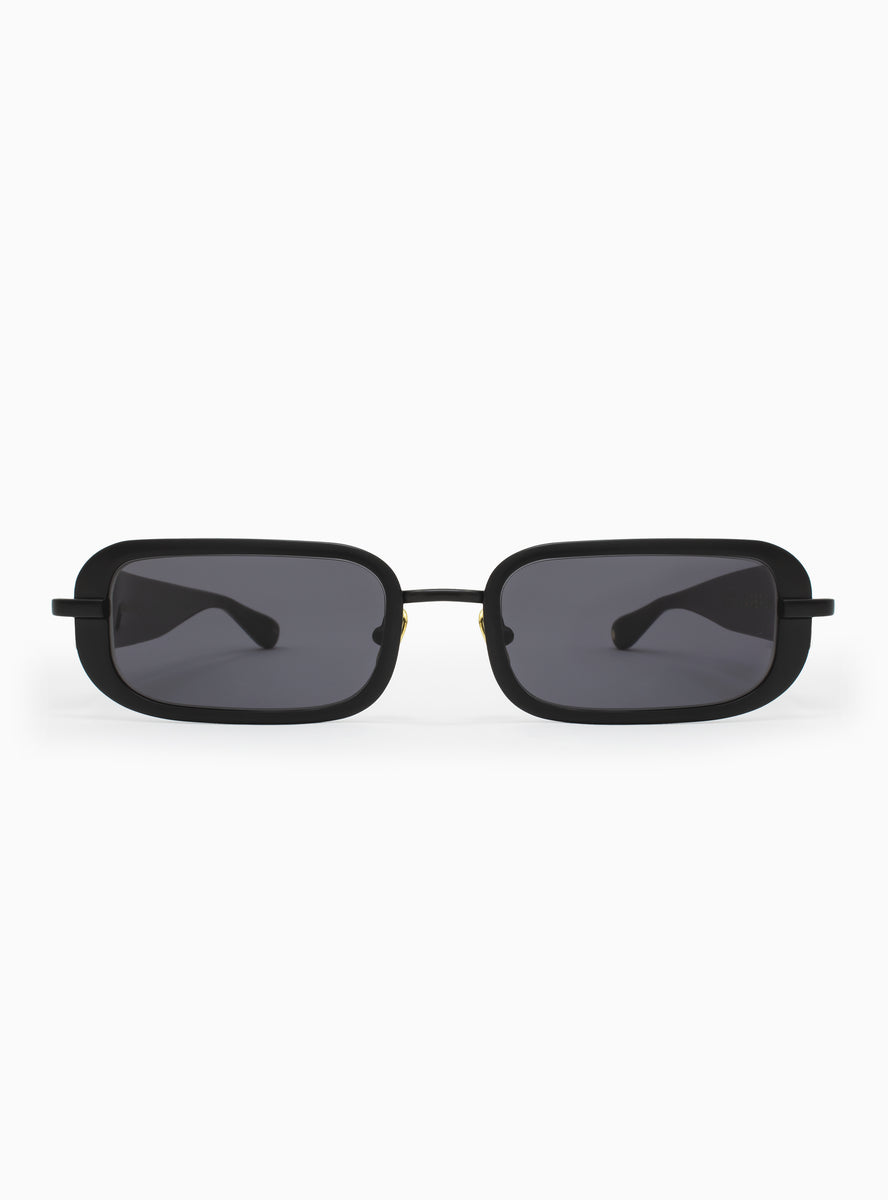 Timeless Sunglasses // Aperçu Eyewear X Emnitta