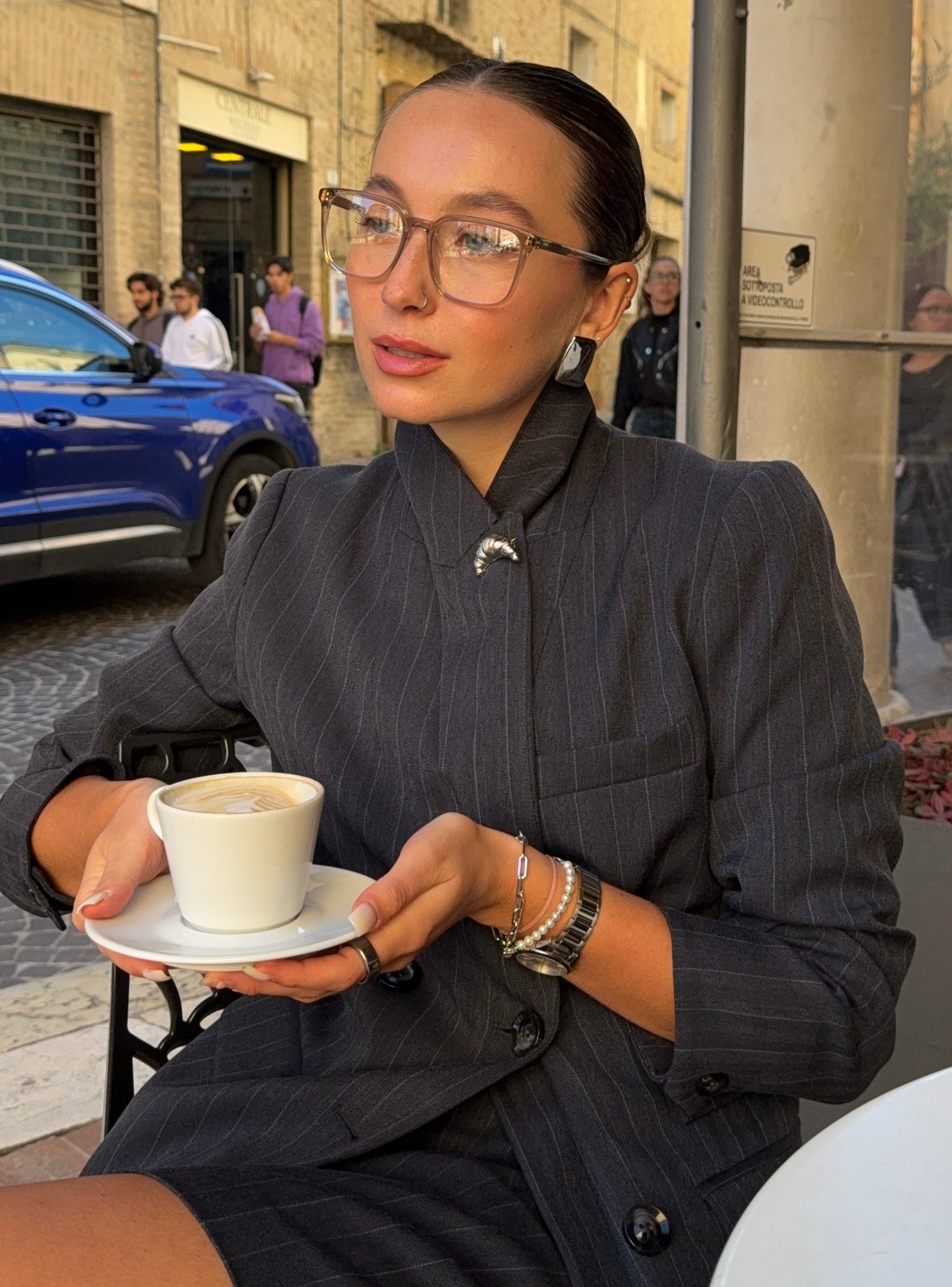 #color_Taupe Élégante